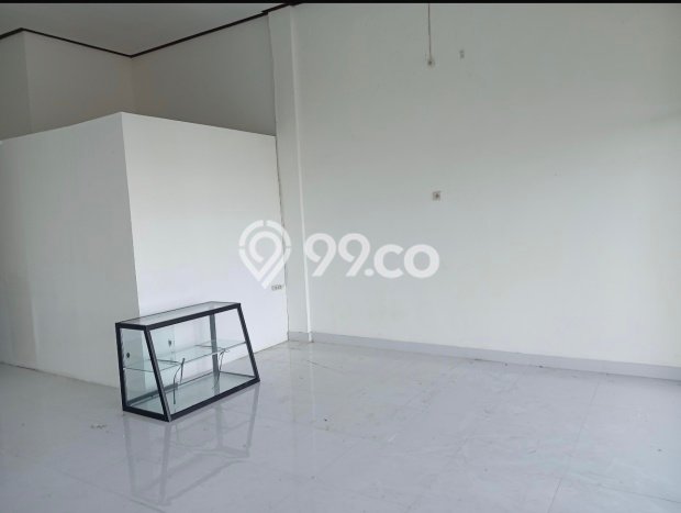Disewakan Ruko Strategis Kawasan Kuta, Luas 44m², Area Berkembang Disewakan Ruko Strategis Kawasan Kuta, Luas 44m², Area Berkembang