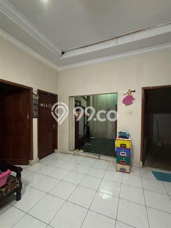 Siap Huni Rumah Mewah 4 Kamar di Tebet Dekat ke Mana Pun Siap Huni Rumah Mewah 4 Kamar di Tebet Dekat ke Mana Pun