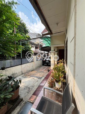 Siap Huni Rumah Mewah 4 Kamar di Tebet Dekat ke Mana Pun Siap Huni Rumah Mewah 4 Kamar di Tebet Dekat ke Mana Pun