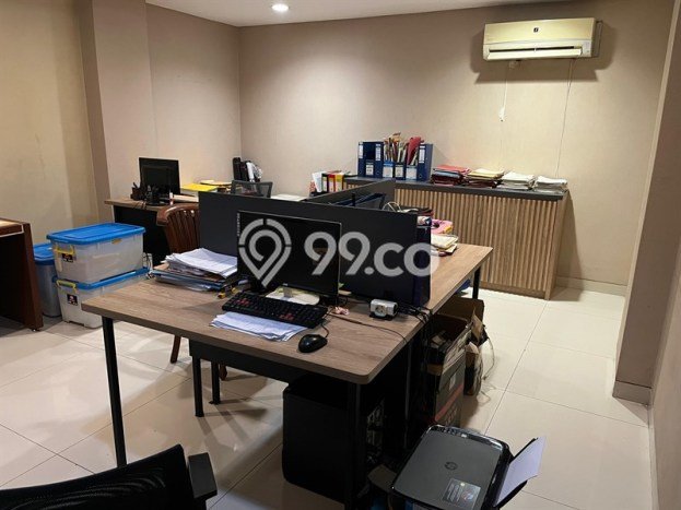 Unit Komersial Paling Strategis di Kebayoran Baru Jakarta Selatan dengan LB 200m2 Unit Komersial Paling Strategis di Kebayoran Baru Jakarta Selatan dengan LB 200m2