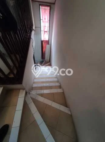 Hunian Cantik Minimalis Lb 160m2 di Serpong, Tangerang Selatan Hunian Cantik Minimalis Lb 160m2 di Serpong, Tangerang Selatan
