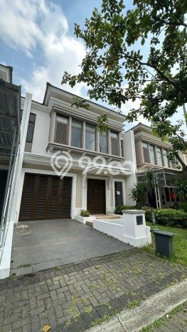 Rumah Luxury Modern Tanpa Renovasi di BSD Green Wich Tangerang Rumah Luxury Modern Tanpa Renovasi di BSD Green Wich Tangerang