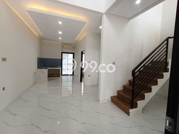 Rumah Modern LT 102m² Siap Huni di Kompleks Perumahan Alam Sutera, Tangerang Rumah Modern LT 102m² Siap Huni di Kompleks Perumahan Alam Sutera, Tangerang