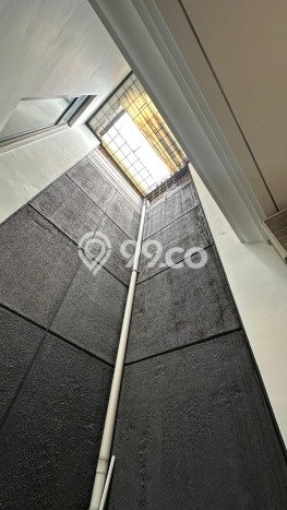 Rumah Luxury Modern Tanpa Renovasi di BSD Green Wich Tangerang Rumah Luxury Modern Tanpa Renovasi di BSD Green Wich Tangerang