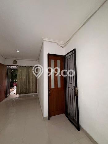 Disewakan! Rumah 3 Kamar Tidur &
3 Kamar Mandi di BSD Nusaloka, Tangerang Disewakan! Rumah 3 Kamar Tidur &
3 Kamar Mandi di BSD Nusaloka, Tangerang