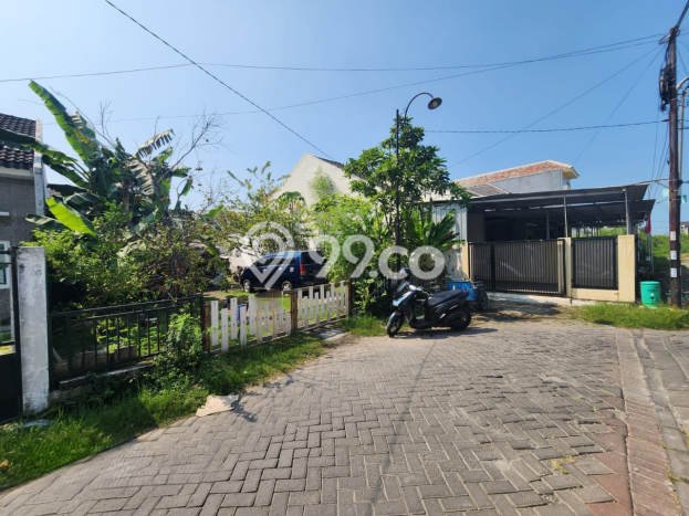 Hunian Strategis 2 KT LB 157m2 Kondisi Bagus di Gununganyar Hunian Strategis 2 KT LB 157m2 Kondisi Bagus di Gununganyar
