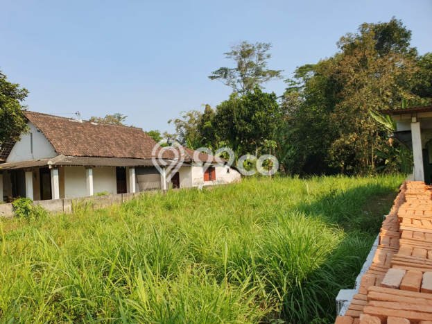 Tanah Strategis Dijual di Wates Kediri 1945m2 Tanah Strategis Dijual di Wates Kediri 1945m2