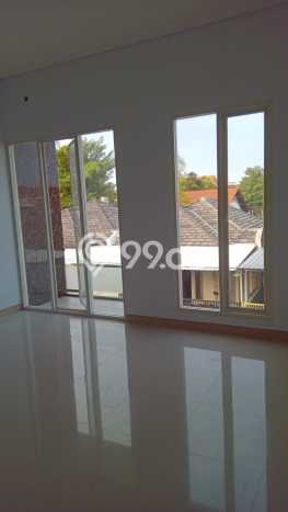 Jual Rumah Minimalis Bagus Punya 4 KT di Rungkut Surabaya SHM Jual Rumah Minimalis Bagus Punya 4 KT di Rungkut Surabaya SHM