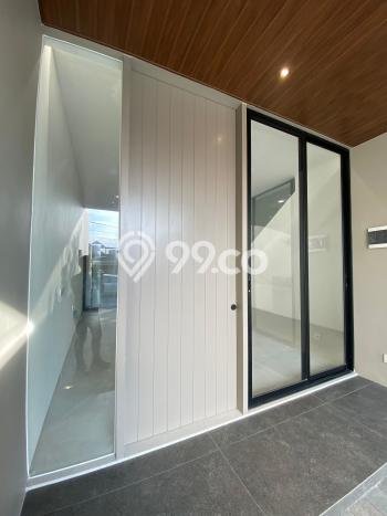 Rumah Elit Modern Siap Huni di Surabaya Kota Surabaya Rumah Elit Modern Siap Huni di Surabaya Kota Surabaya