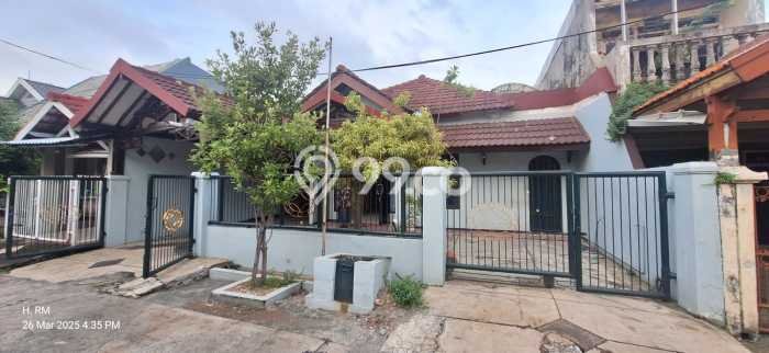 Dijual Rumah 4 Kamar Lokasi Strategis Nyaman dan Strategis di Rungkut Dijual Rumah 4 Kamar Lokasi Strategis Nyaman dan Strategis di Rungkut
