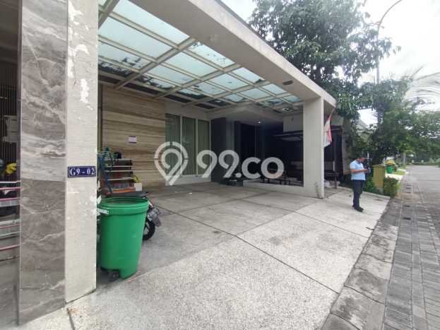 Rumah Strategis Modern Lb 400m2 di Wiyung, Surabaya Rumah Strategis Modern Lb 400m2 di Wiyung, Surabaya