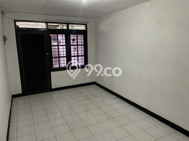 Rumah sewa siap huni 5 KT di Kutisari, Surabaya Rumah sewa siap huni 5 KT di Kutisari, Surabaya