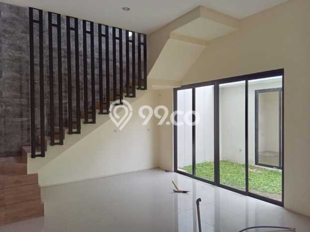 Jual Rumah Bagus Siap Huni LB 300m2 di Sidoarjo, Sidoarjo Jual Rumah Bagus Siap Huni LB 300m2 di Sidoarjo, Sidoarjo