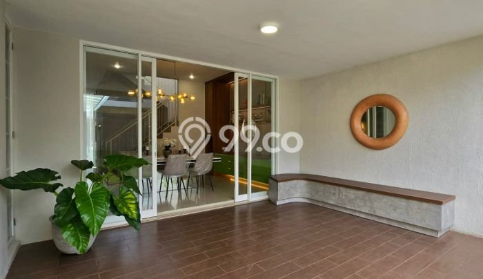 For Sale Rumah Mewah Exclusive di Wiyung, Surabaya For Sale Rumah Mewah Exclusive di Wiyung, Surabaya