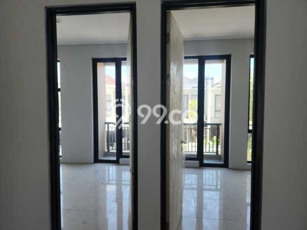For Sale Rumah 3 Kamar Lokasi Ideal Nyaman dan Strategis di Waru For Sale Rumah 3 Kamar Lokasi Ideal Nyaman dan Strategis di Waru