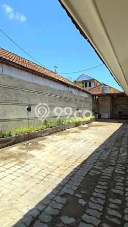Rumah Mewah Siap Huni LT 300m2 di Kuta, Badung Rumah Mewah Siap Huni LT 300m2 di Kuta, Badung