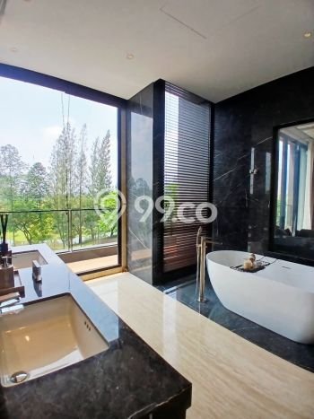 Hunian Eksklusif Siap Huni LT 726m2 di BSD, Tangerang Selatan Hunian Eksklusif Siap Huni LT 726m2 di BSD, Tangerang Selatan