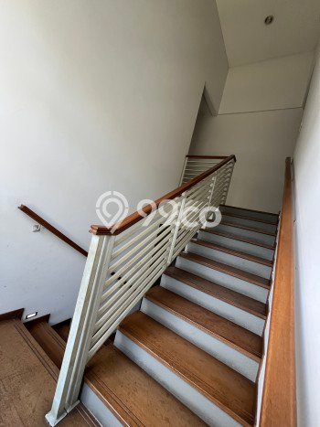 Kost Dijual Lokasi Kebayoran Baru, Jakarta Selatan, 10 KT, 9 KM, 300m2 Kost Dijual Lokasi Kebayoran Baru, Jakarta Selatan, 10 KT, 9 KM, 300m2