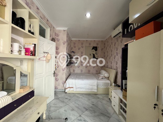 Dijual Rumah Luas Megah Dengan View Cantik di Kalideres, Jakarta Barat Dijual Rumah Luas Megah Dengan View Cantik di Kalideres, Jakarta Barat