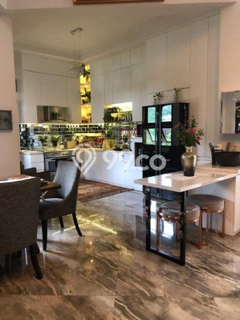 Siap Huni Rumah Mewah 6 Kamar di Jagakarsa Dekat ke Mana Saja Siap Huni Rumah Mewah 6 Kamar di Jagakarsa Dekat ke Mana Saja