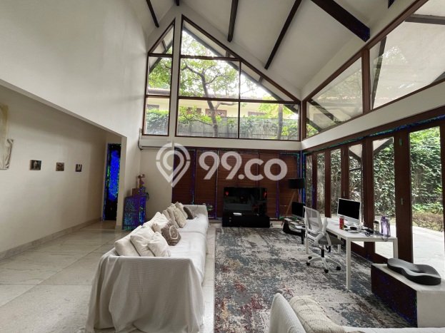 Dijual Rumah Luas Elegan Dengan View Eksklusif di Kemang, Jakarta Selatan Dijual Rumah Luas Elegan Dengan View Eksklusif di Kemang, Jakarta Selatan
