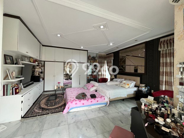 Dijual Rumah Luas Megah Dengan View Cantik di Kalideres, Jakarta Barat Dijual Rumah Luas Megah Dengan View Cantik di Kalideres, Jakarta Barat
