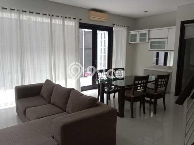Rumah Cantik Siap Huni Di Dukuh Pakis Luas 230m2 Lokasi Strategis Rumah Cantik Siap Huni Di Dukuh Pakis Luas 230m2 Lokasi Strategis