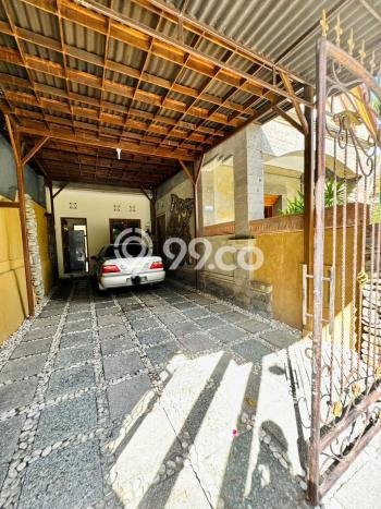 Rumah Elit LB 400m2 Siap Pakai Desain Elegan di Kerobokan, Badung Rumah Elit LB 400m2 Siap Pakai Desain Elegan di Kerobokan, Badung