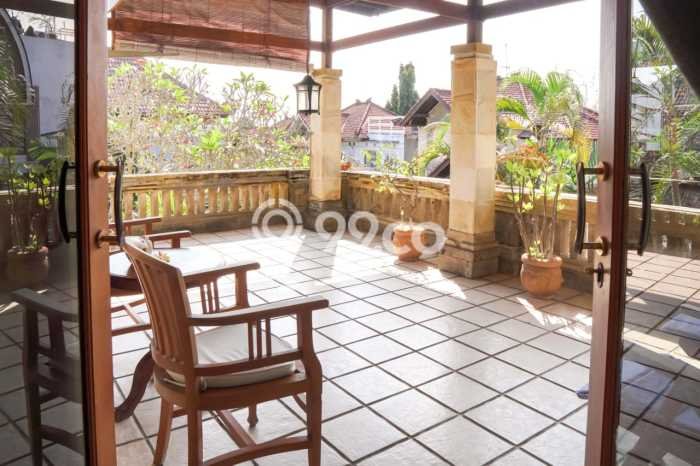 Rumah Elit LB 400m2 Siap Pakai Desain Elegan di Kerobokan, Badung Rumah Elit LB 400m2 Siap Pakai Desain Elegan di Kerobokan, Badung