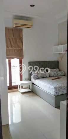 Dijual Rumah 2 Lantai Ada Kolam Renang Indoor di Taman Laguna Cibubur Dijual Rumah 2 Lantai Ada Kolam Renang Indoor di Taman Laguna Cibubur