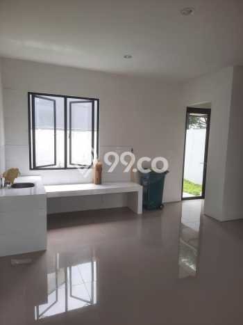 Jual Rumah Mewah Elegan Dengan View Cantik di Semanan, Jakarta Barat Jual Rumah Mewah Elegan Dengan View Cantik di Semanan, Jakarta Barat