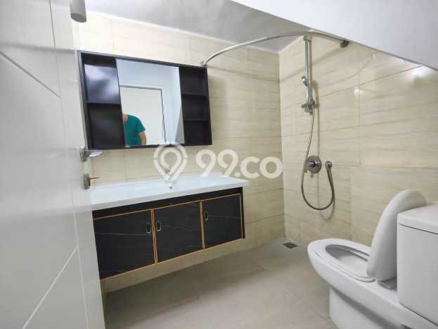 Jarang Ada! Rumah Sewa 4 Kamar Bagus Siap Huni Green Lake City Jarang Ada! Rumah Sewa 4 Kamar Bagus Siap Huni Green Lake City