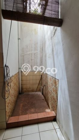 Rumah Luas Asri 3 KT Siap Huni di Taman Royal Tangerang Rumah Luas Asri 3 KT Siap Huni di Taman Royal Tangerang