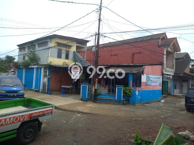 Unit Kost Dijual di Cibinong dengan 11 Kamar Tidur & Luas Bangunan 100m2 Unit Kost Dijual di Cibinong dengan 11 Kamar Tidur & Luas Bangunan 100m2