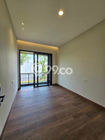 Hunian Elit LB 288m2 Siap Huni Desain Elegan di BSD Foresta, Tangerang Hunian Elit LB 288m2 Siap Huni Desain Elegan di BSD Foresta, Tangerang