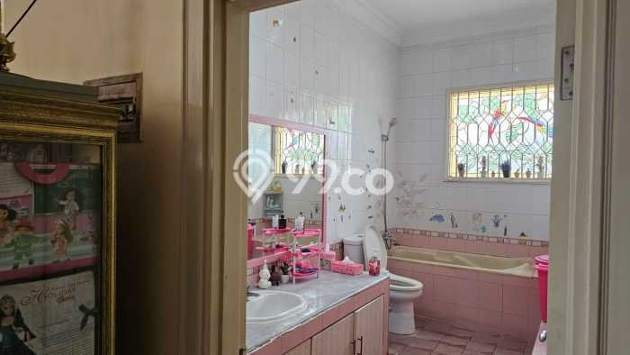 Rumah Mewah LB 600m2 Siap Pakai Desain Elegan di Pondok Indah, Jakarta Selatan Rumah Mewah LB 600m2 Siap Pakai Desain Elegan di Pondok Indah, Jakarta Selatan