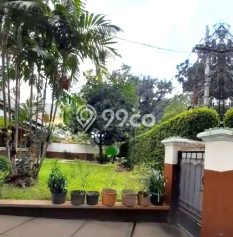 Siap Huni Rumah Mewah 5 Kamar di Menteng Dekat ke Mana Pun Siap Huni Rumah Mewah 5 Kamar di Menteng Dekat ke Mana Pun