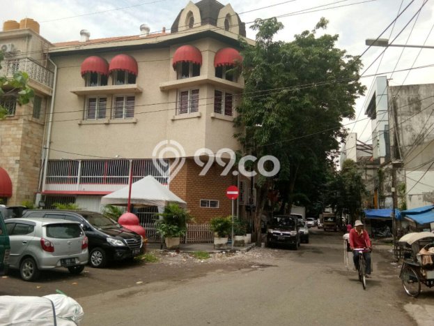 Ruko Dijual di Prime Area Surabaya Luas 326m2 Ruko Dijual di Prime Area Surabaya Luas 326m2