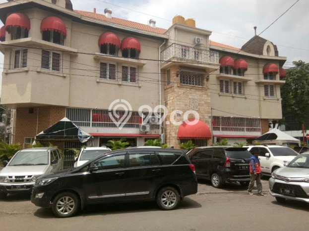 Ruko Dijual di Prime Area Surabaya Luas 326m2 Ruko Dijual di Prime Area Surabaya Luas 326m2