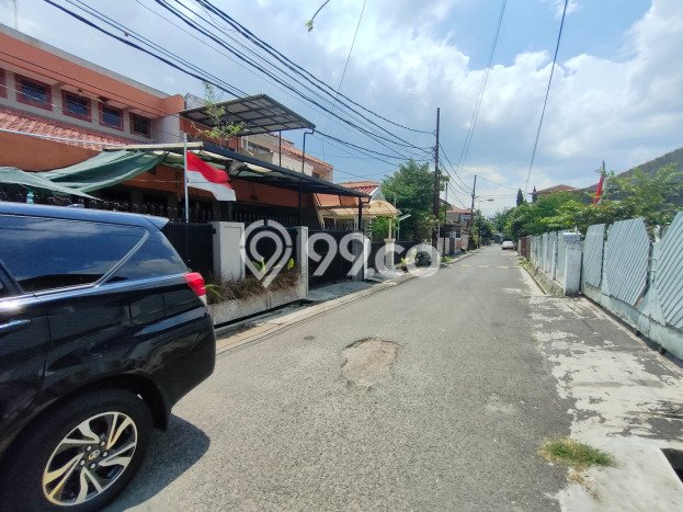 Dijual Cepat Rumah Bagus Siap Huni LB 150m2 di Batununggal, Bandung Dijual Cepat Rumah Bagus Siap Huni LB 150m2 di Batununggal, Bandung