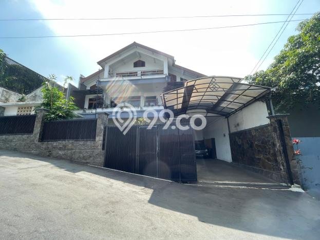 Dijual Cepat Rumah Bagus Siap Huni LB 312m2 di Cidadap, Bandung Dijual Cepat Rumah Bagus Siap Huni LB 312m2 di Cidadap, Bandung