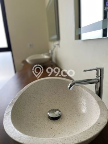 Jual Rumah Luas Elegan Dengan View Cantik di Pulomas, Jakarta Timur Jual Rumah Luas Elegan Dengan View Cantik di Pulomas, Jakarta Timur