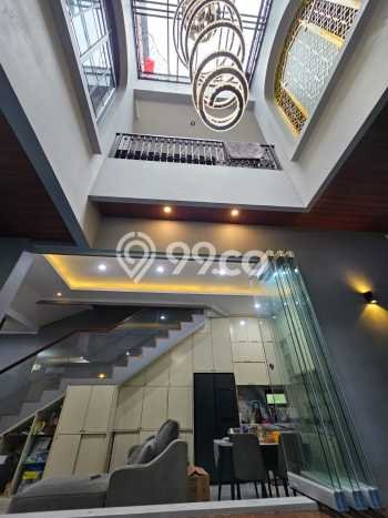 Dijual Rumah Mewah Megah Dengan View Cantik di harapan indah, Bekasi Dijual Rumah Mewah Megah Dengan View Cantik di harapan indah, Bekasi