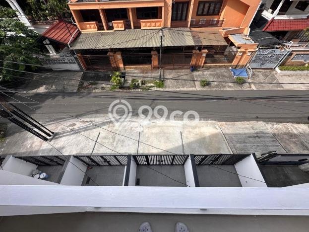 Jual Rumah Luas Elegan Dengan View Cantik di Tanjung Duren, Jakarta Barat Jual Rumah Luas Elegan Dengan View Cantik di Tanjung Duren, Jakarta Barat