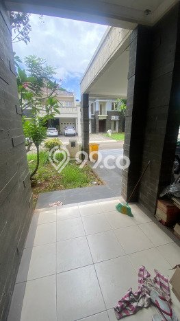 Ready to Use! Premium House LT 300m2 Desain Elegan di Alam Sutera Ready to Use! Premium House LT 300m2 Desain Elegan di Alam Sutera