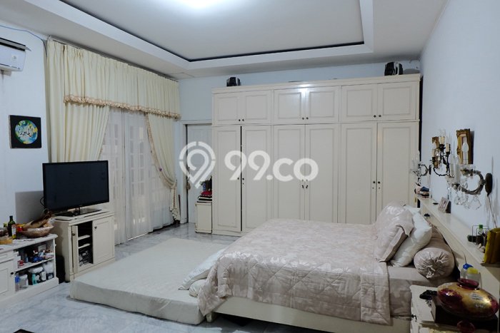 Rumah Mewah LB 398m2 Siap Pakai Desain Elegan di Pondok Indah, Jakarta Selatan Rumah Mewah LB 398m2 Siap Pakai Desain Elegan di Pondok Indah, Jakarta Selatan
