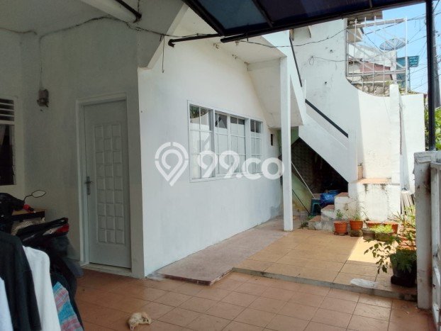 Hunian Mewah LB 250m2 Siap Huni Desain Elegan di Tomang, Jakarta Barat Hunian Mewah LB 250m2 Siap Huni Desain Elegan di Tomang, Jakarta Barat