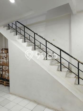 Ruko Dijual di Jakarta Barat LT 72m2 & LB 243m2 Lokasi Terbaik! Ruko Dijual di Jakarta Barat LT 72m2 & LB 243m2 Lokasi Terbaik!