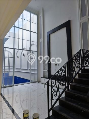 Rumah Elit LB 263m2 Siap Huni Desain Elegan di Joglo, Jakarta Barat Rumah Elit LB 263m2 Siap Huni Desain Elegan di Joglo, Jakarta Barat