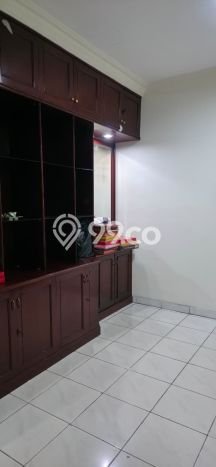 Disewakan! Rumah 2 Kamar Tidur &
3 Kamar Mandi di Permata Buana, Jakarta Barat Disewakan! Rumah 2 Kamar Tidur &
3 Kamar Mandi di Permata Buana, Jakarta Barat